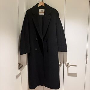Aritzia Slouch Coat (Size 1)